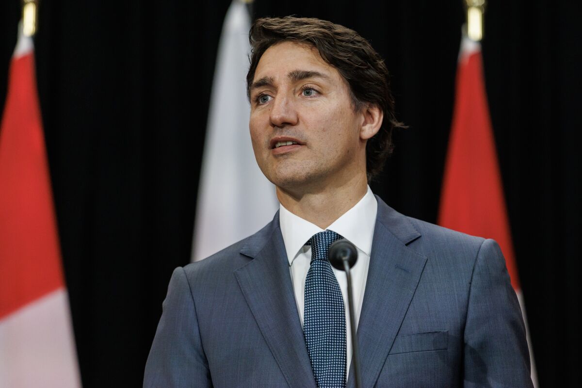 Canada Wildfires, Smoke Put Climate Change Pressure on Justin Trudeau