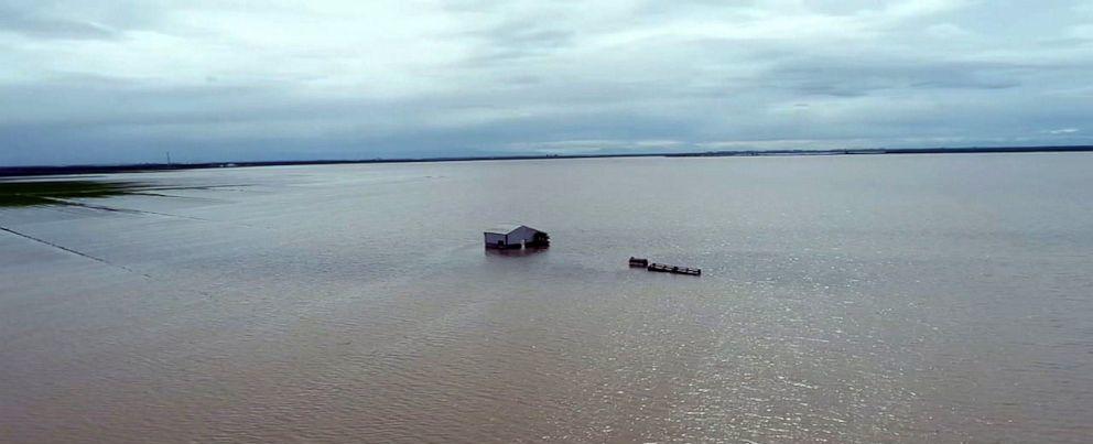 California farming valley scrambles to save future as Tulare Lake floods take over