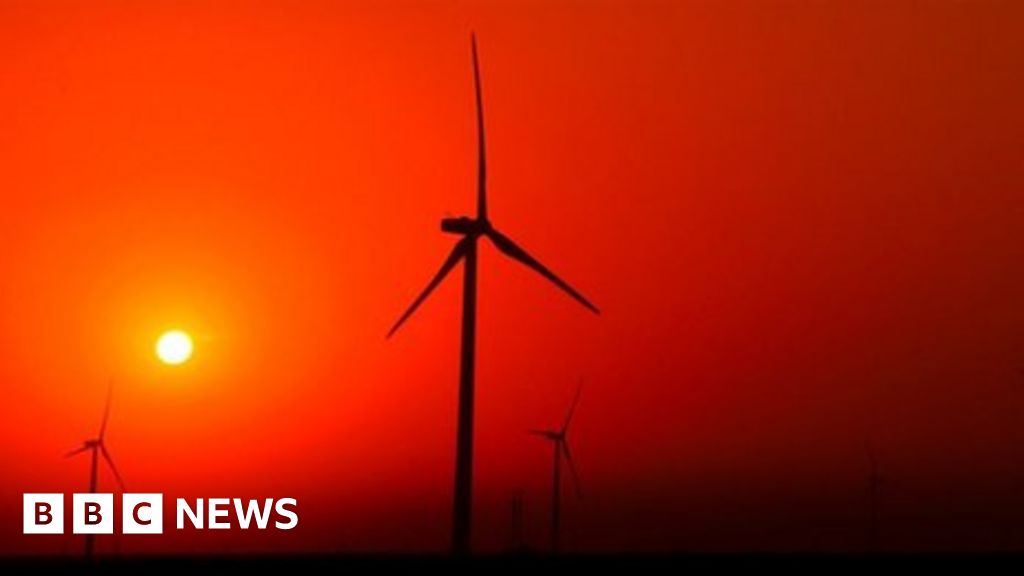 Climate change: Fossil fuel emissions from electricity set to fall - report