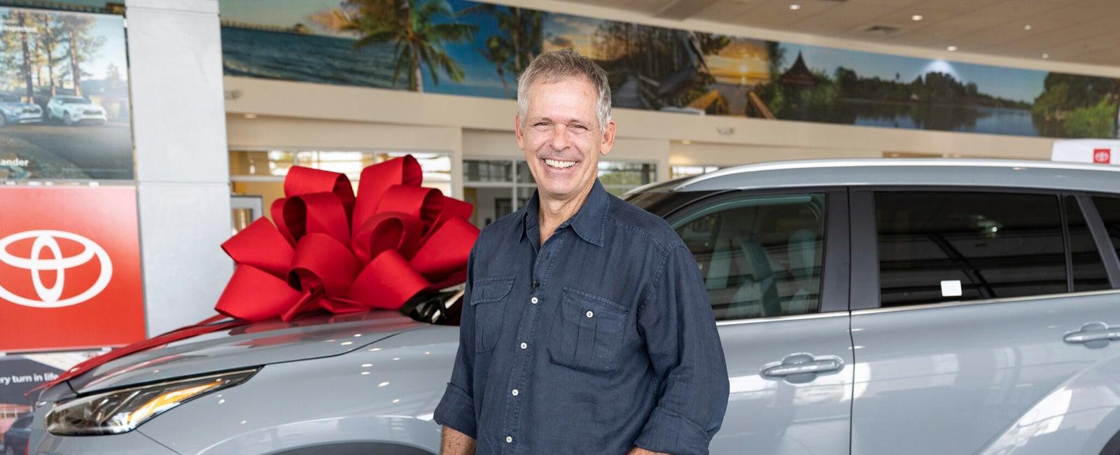 Toyota Gives Florida Man With Million-Mile Highlander a New One After Hurricane Destroyed It