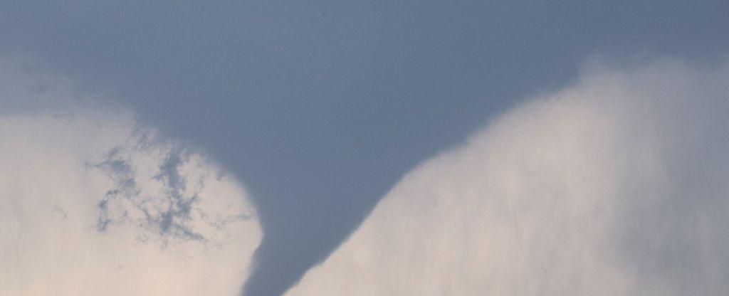 Tornados: cómo se está ensanchando el "corredor de los tornados" en Estados Unidos - BBC News Mundo