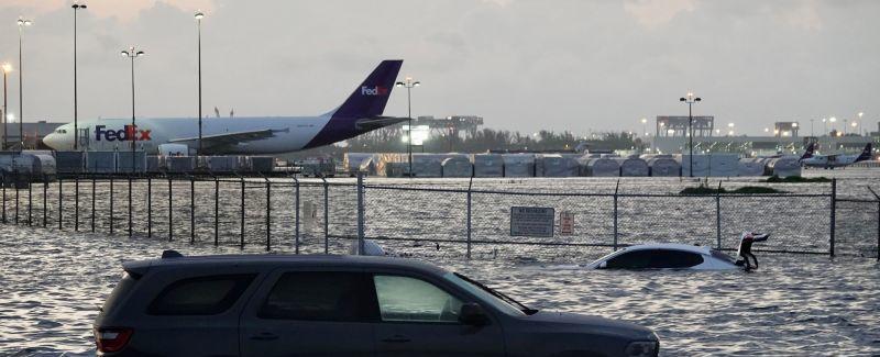 Fort Lauderdale airport reopens after rain brings devastating floods | CNN
