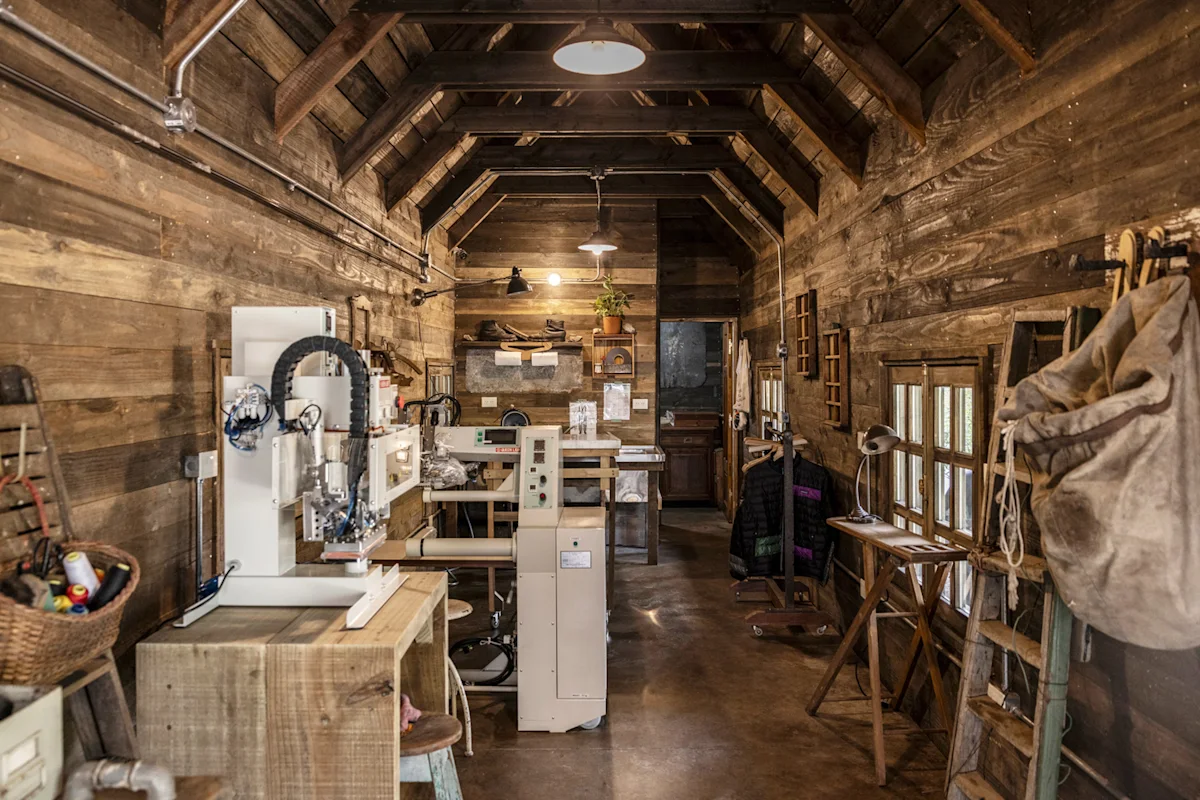 patagonia-argentina-FAHS-MECHI-worn-wear-interior