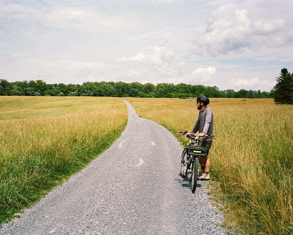 matt-steindl-alt-cycling-gravel-road