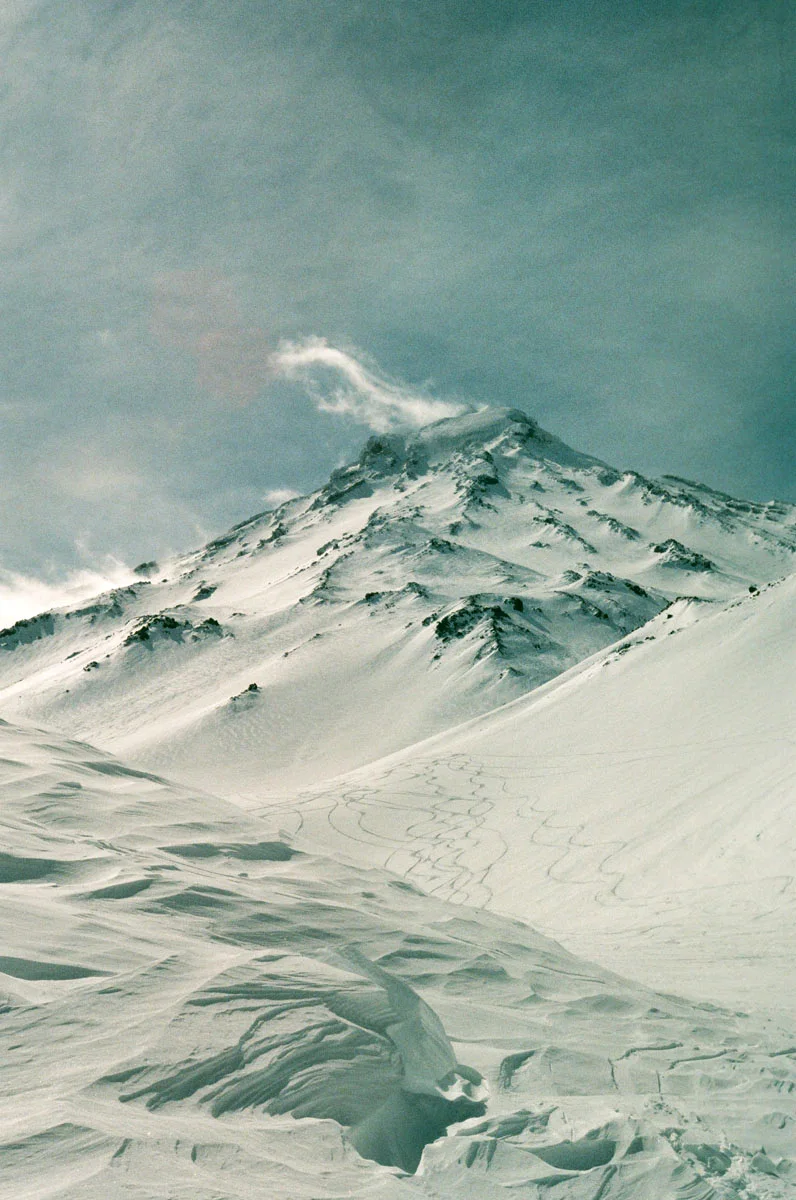 Tanner-Bowden-Kamchatka-Ski-Fieldmag-11