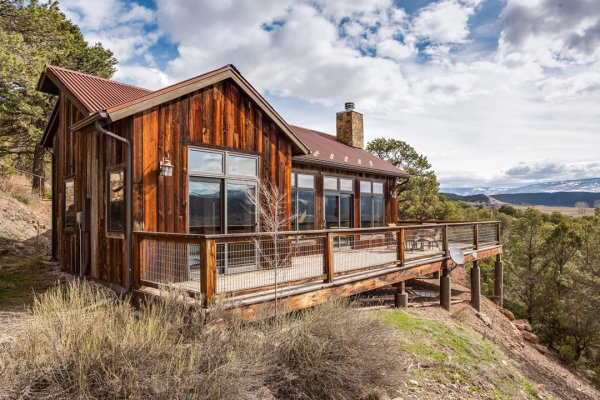 7 Best Cabin Rentals Near Denver, Colorado | 2021 | Field Mag