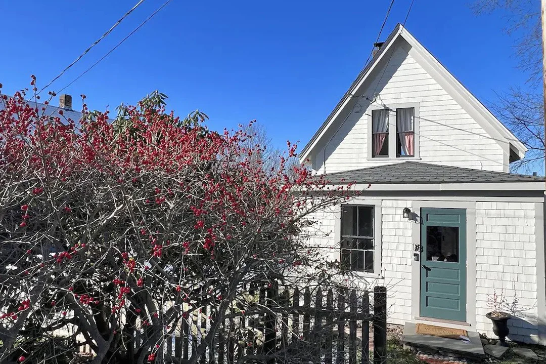cozy-cottage-tiverton-rhode-island