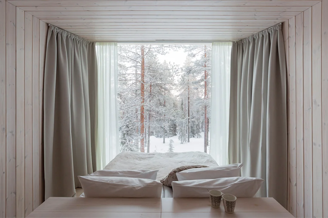 arctic-treehouse-hotel-finland-studio-puisto-window