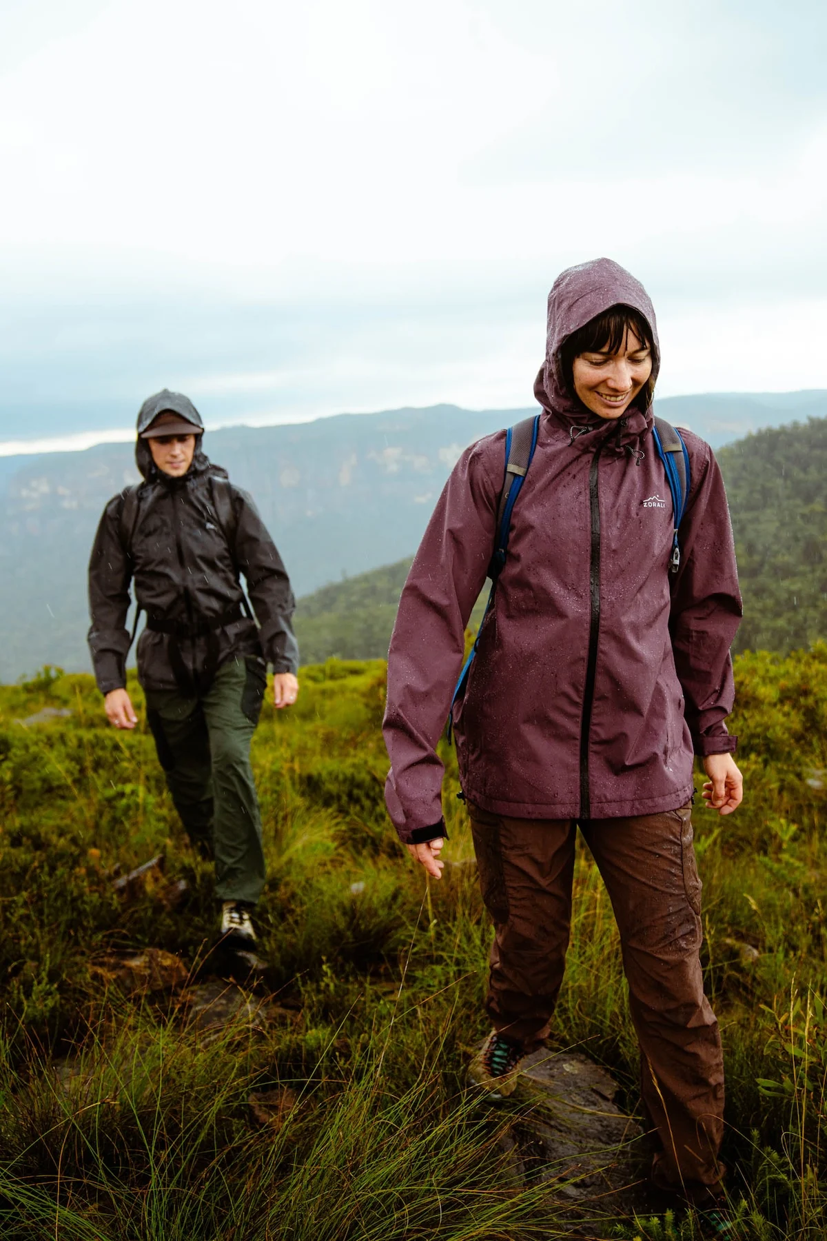 zorali-brand-profile-horizon-rain-jacket-vertical