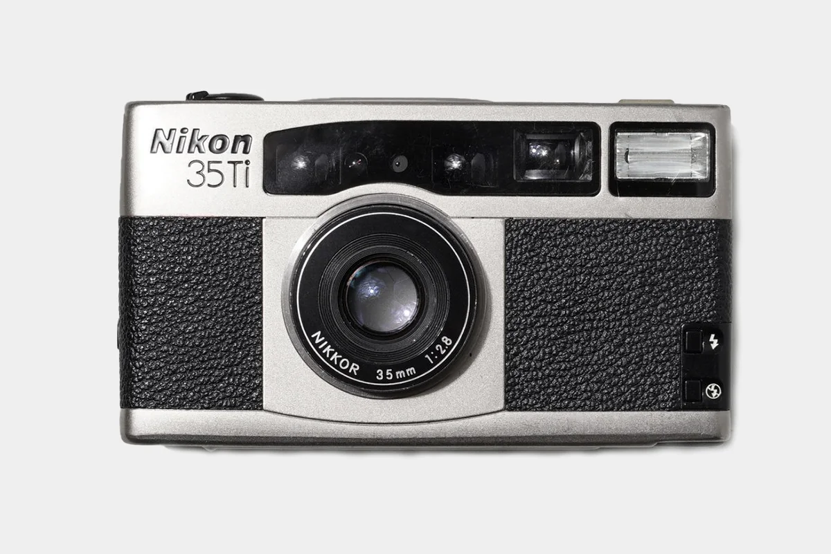 Analogue-Amsterdam-Nikon-35Ti-Fieldmag