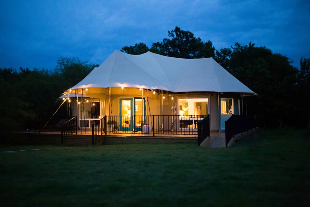 texas-glamping-kingsbury-wahwahtaysee-resort