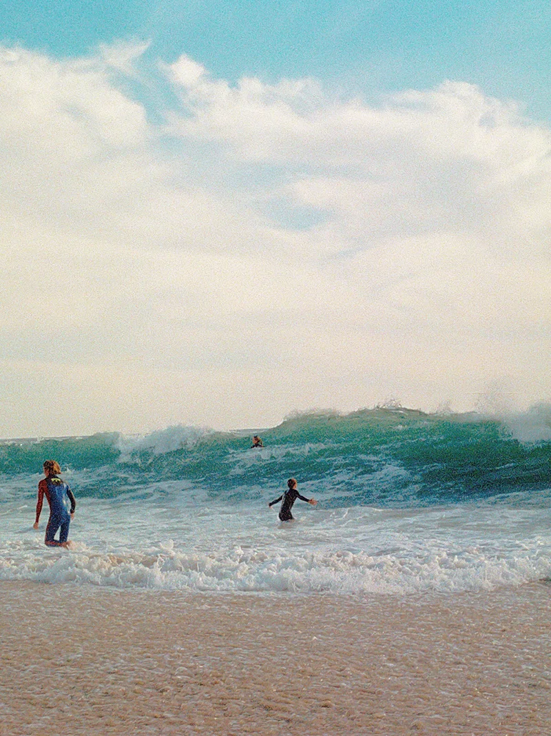 Luis-Ortega-Shorebreak-Womping NikonosV