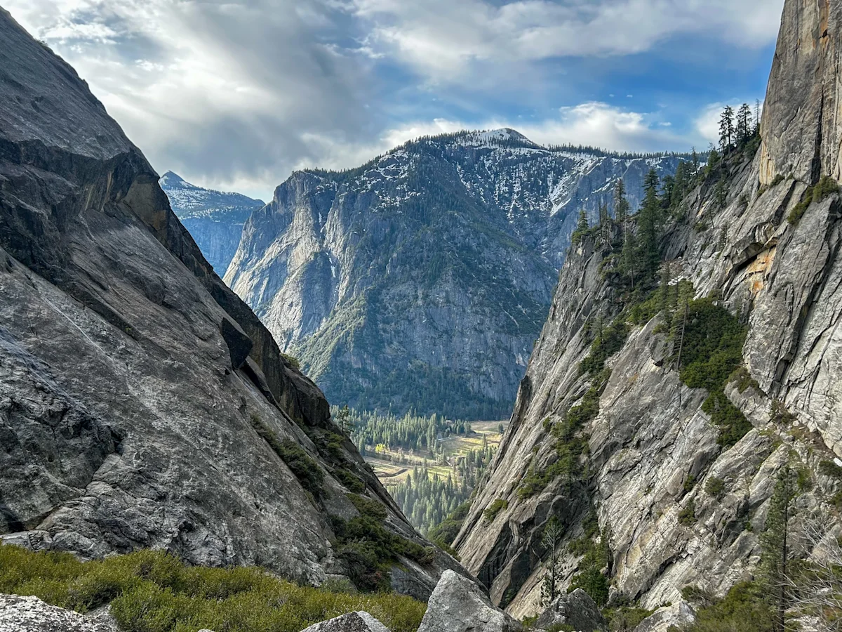 national-parks-california-Upper-Yosemite-Falls-epic-view-in-valley