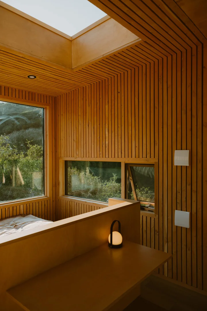 find-sanctuary-cabin-big-bear-california-interior-1