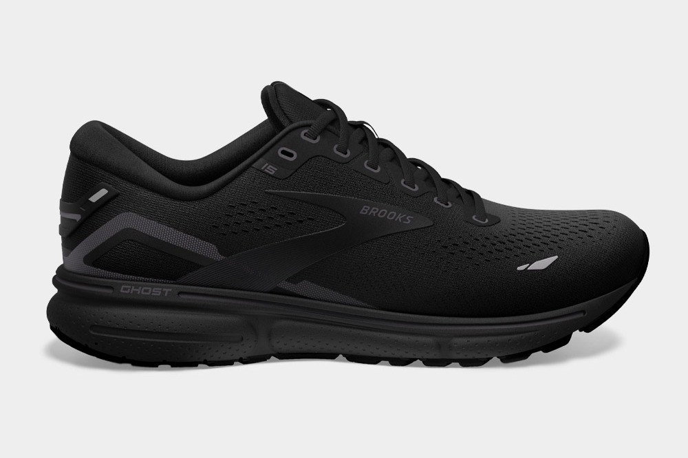 Black hotsell hoka shoes