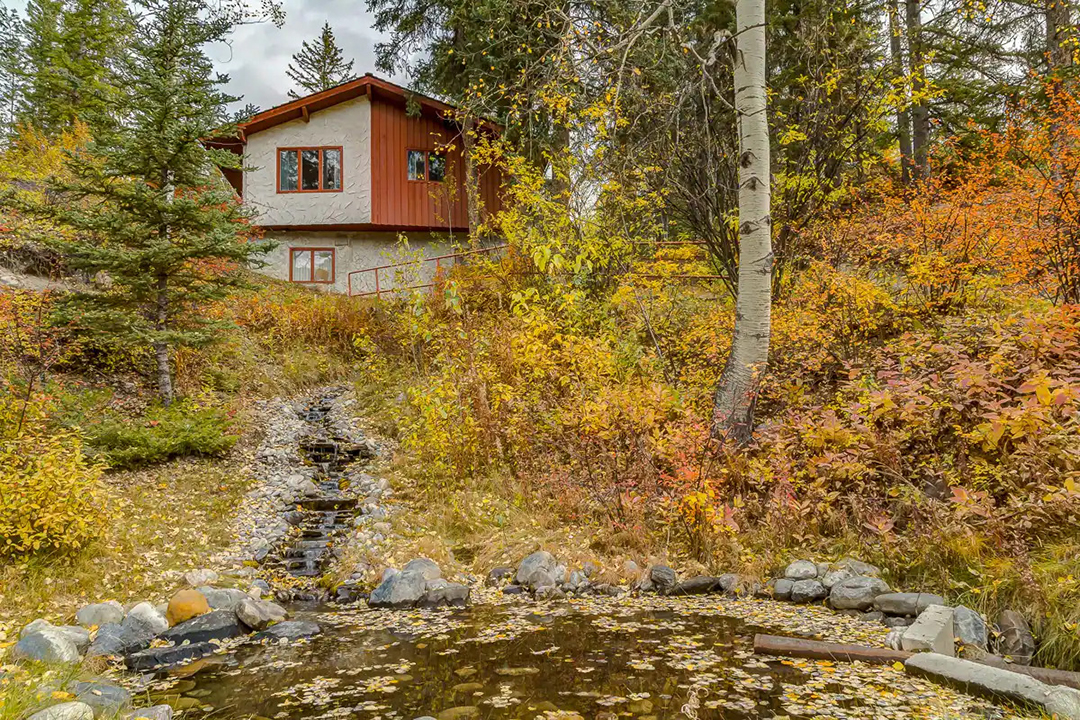 10 Best Cabin Rentals In Alberta, Canada | 2024 | Field Mag