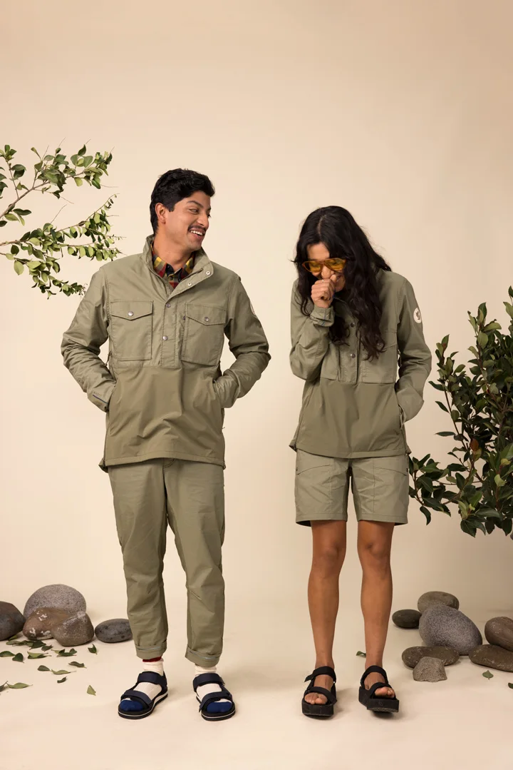 specialized-fjallraven-great-nearby-womens-mens-raven-anorak