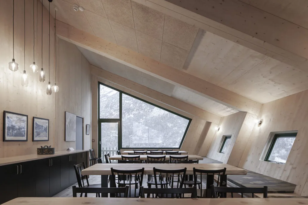 Tungestølen-Hiking-Cabin-Norway-Snohetta-9