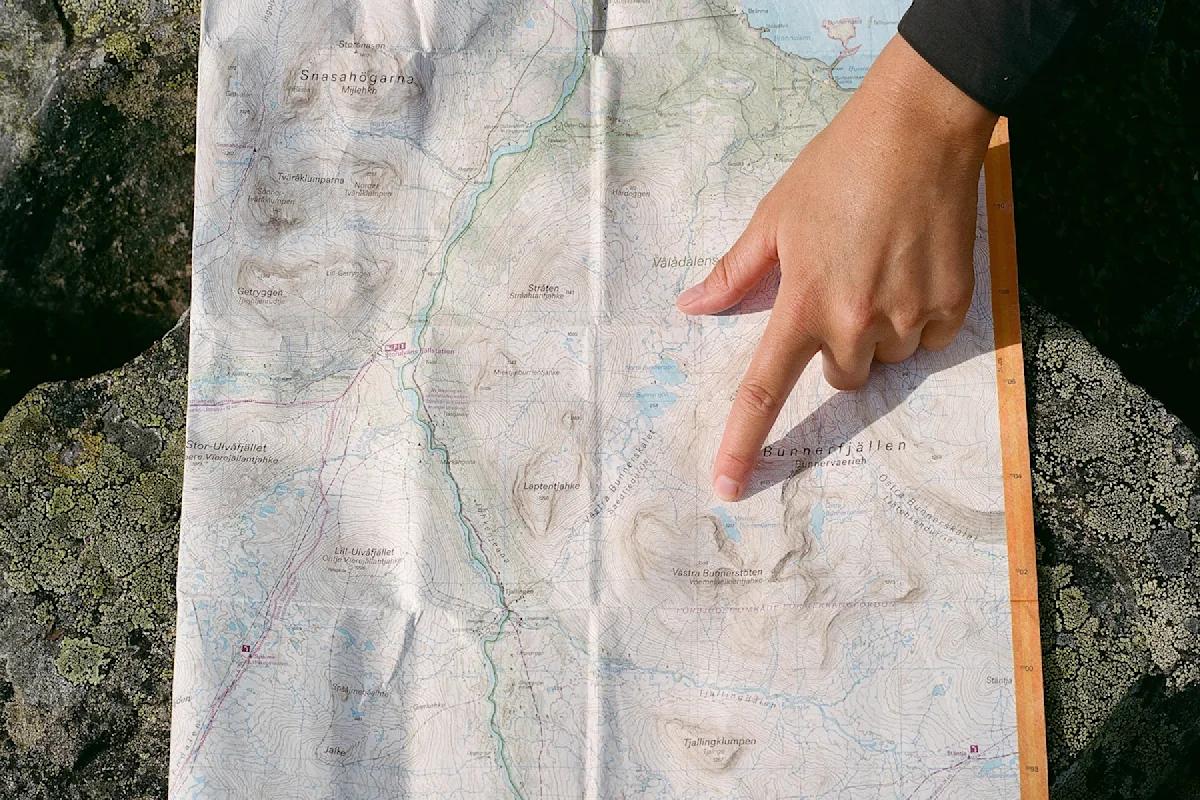 sweden-mountains-emma-and-bea-NEW-map-point