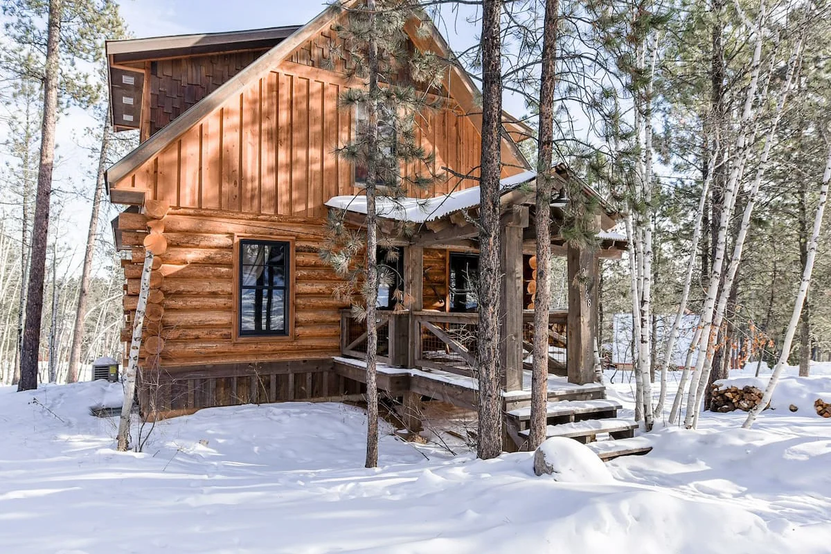 Cabin-Roundup-South-Dakota-The-Outback