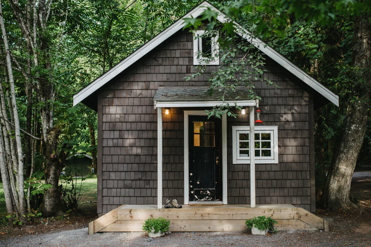squamish-cabin-rentals-loggers-shack