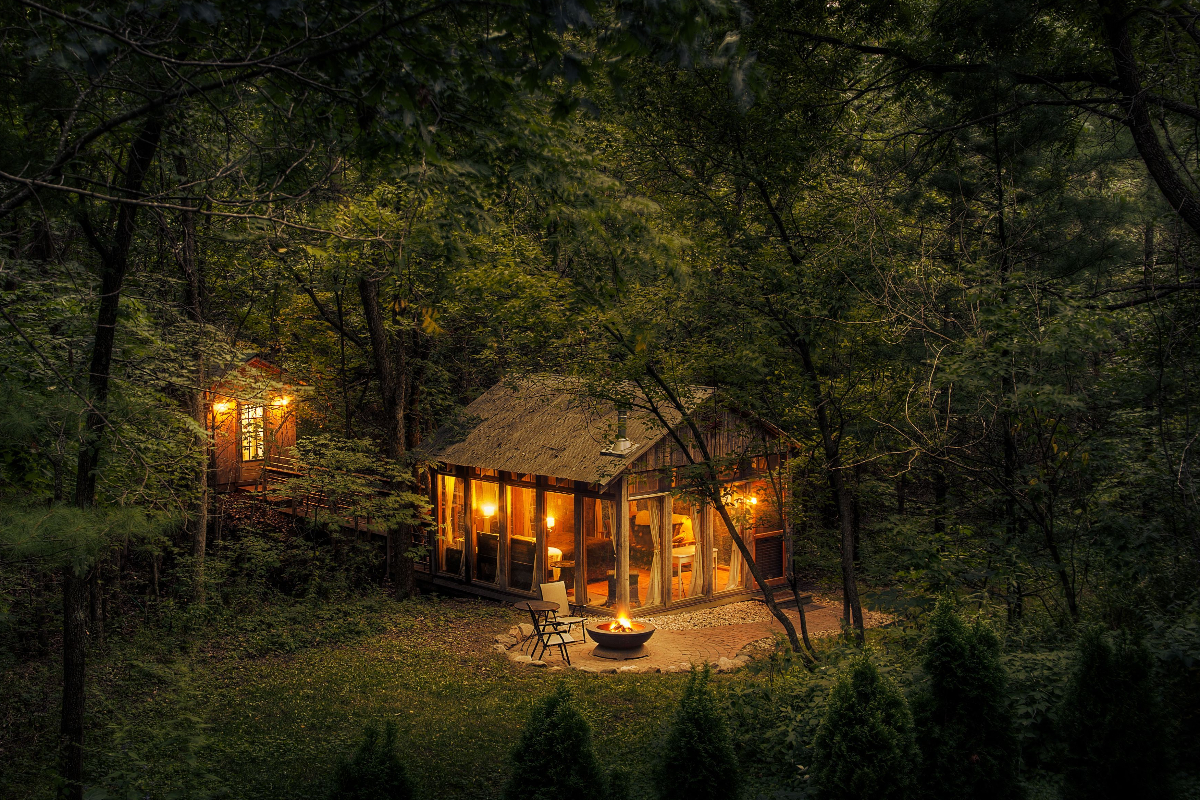 10 Glass House, Treehouse & Cabin Rentals In USA | Field Mag