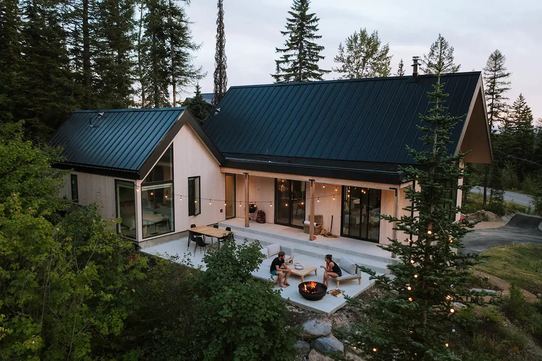 best-glacier-national-park-cabin-rentals-the-nooq-exterior
