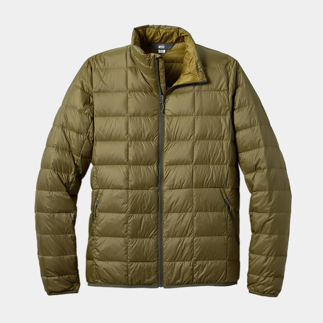 REI-Best-Gear-Beginner-Backpacker-Fieldmag-puffy-9b