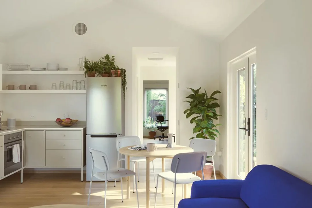 backyard-samara-interior-dining