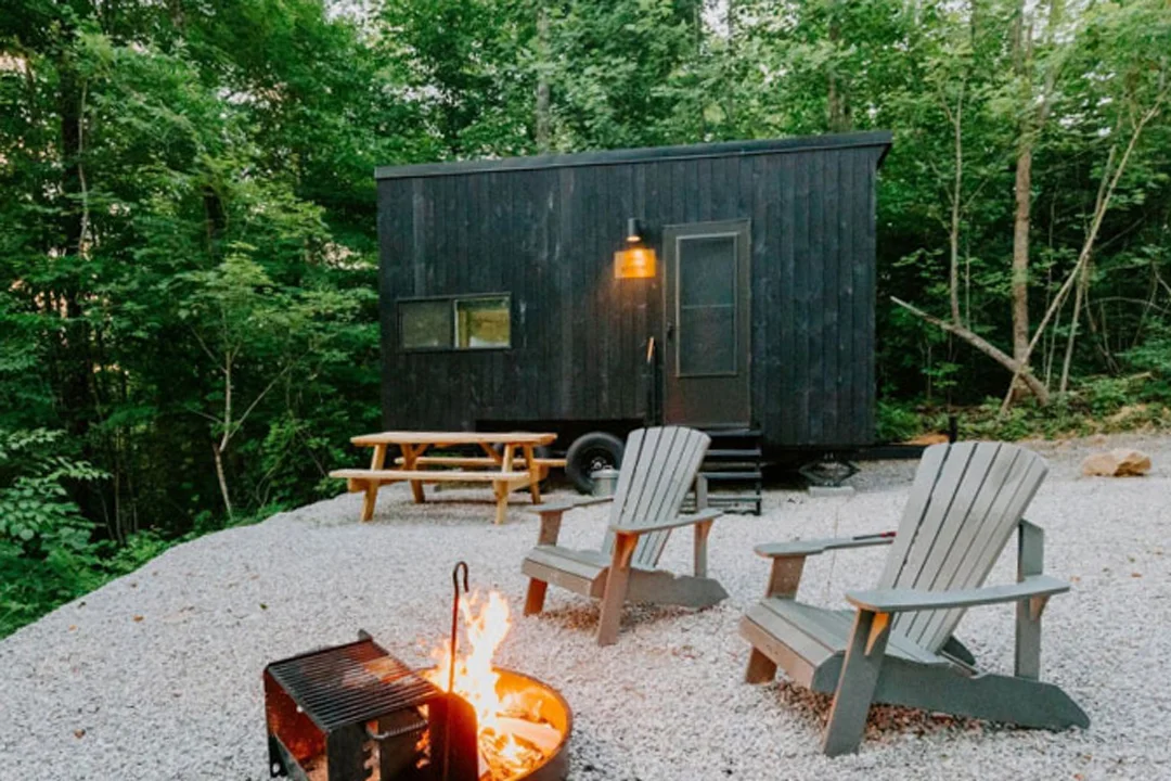 new-england-cabins-getaway-glamping-exterior