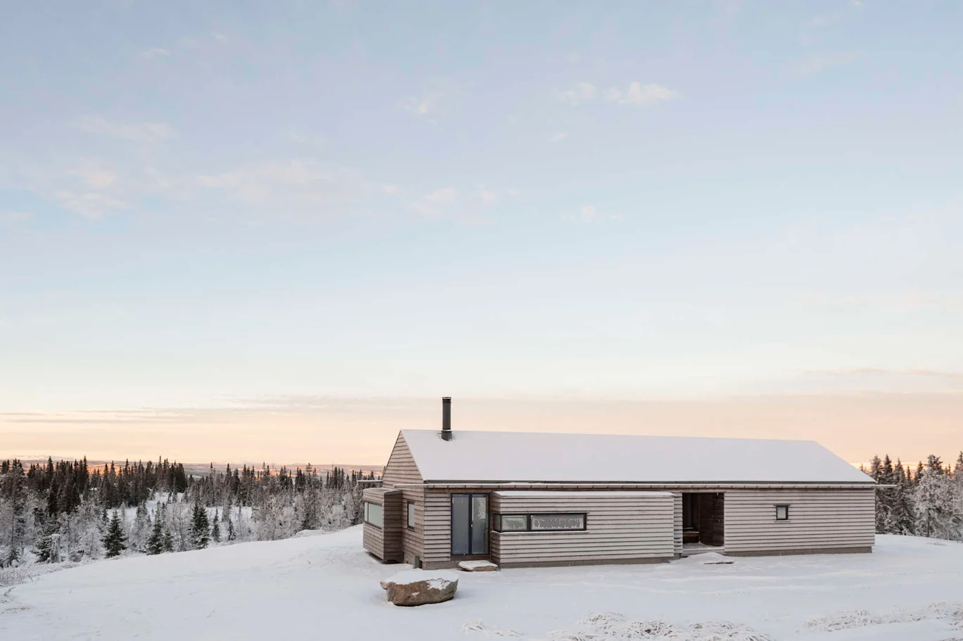Alpine Modern Architecture At Its Best A Modern Mountain Cabin Escape alpine-modern-architecture-at-its-best-a-modern-mountain-cabin-escape