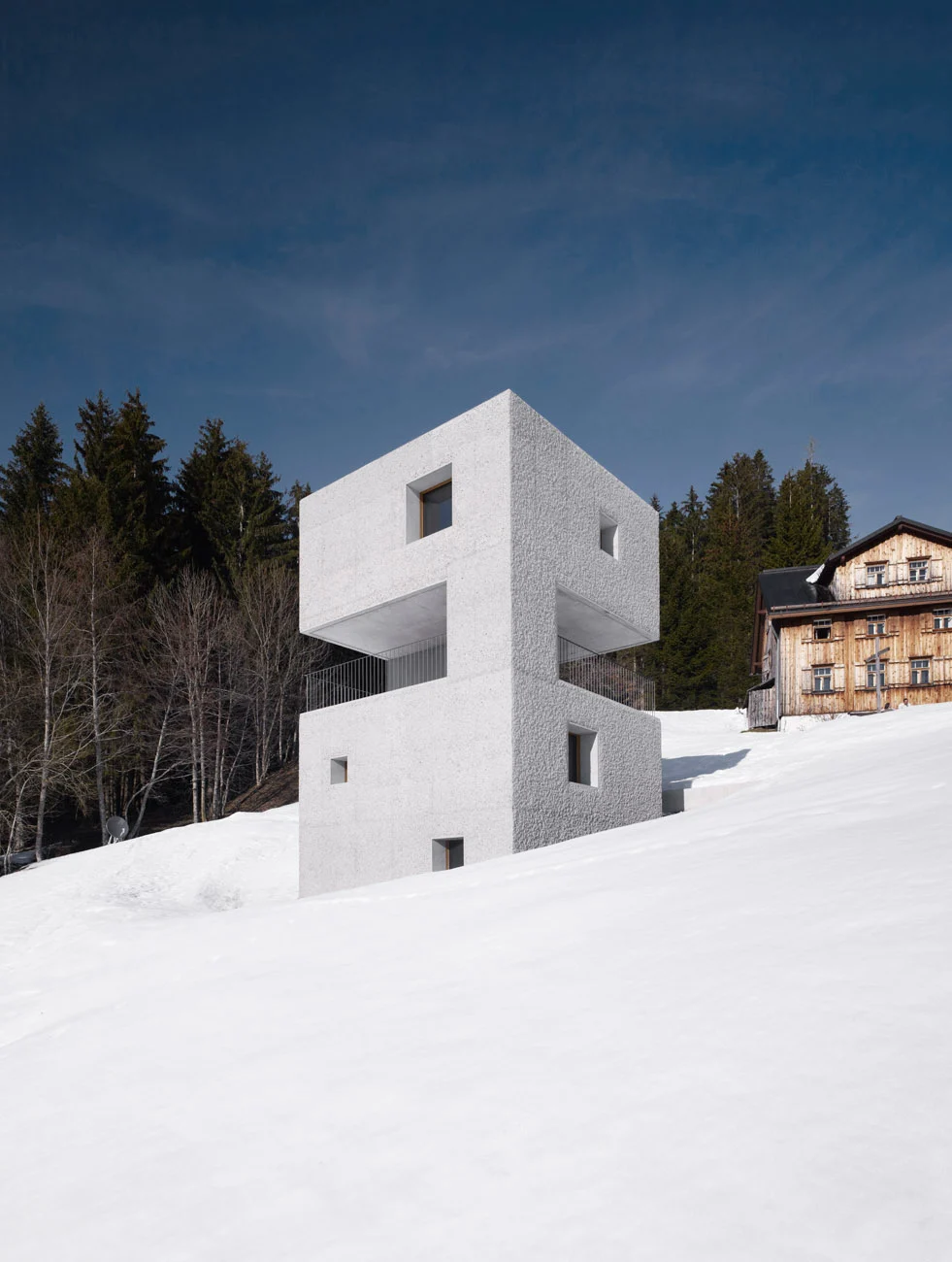 Arch Inspo: Monolithic Concrete Mountain Cabin