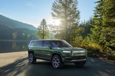 Rivian R1S SUV