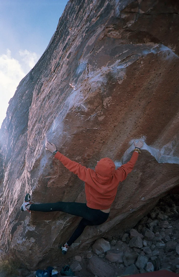 FieldMag-Climbing-Terms-Toe-Hook