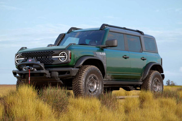 car-camping-ford-bronco