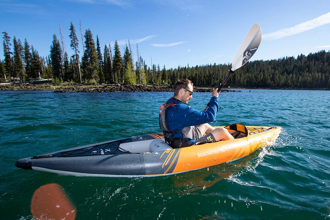 inftlatable-kayaks-aquaglide-mckenzie-105-inflatable-kayak-lifestyle
