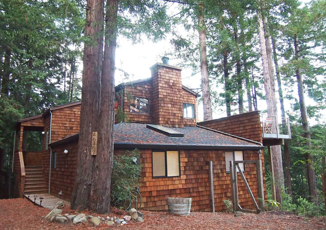 mendocino-california-cabins-gualala-canyon-view-exterior