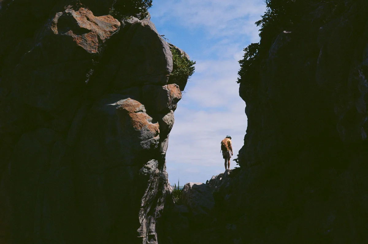 tom-powell-last-summer-new-zealand-figure-in-cliffs