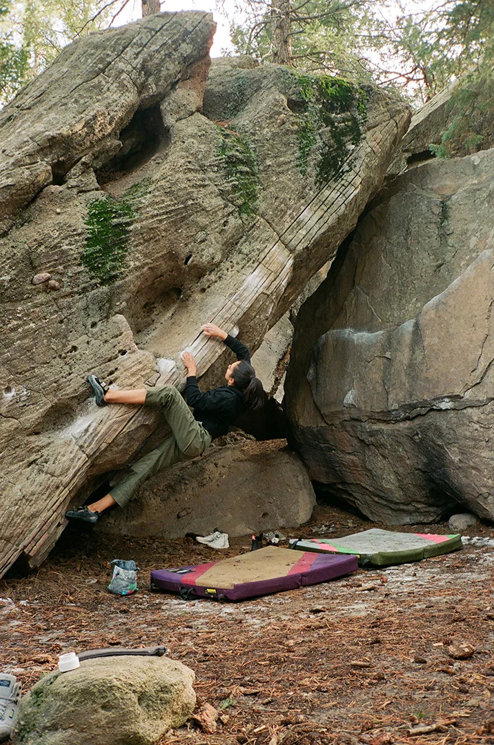 FieldMag-Climbing-Terms-Heel-Hook