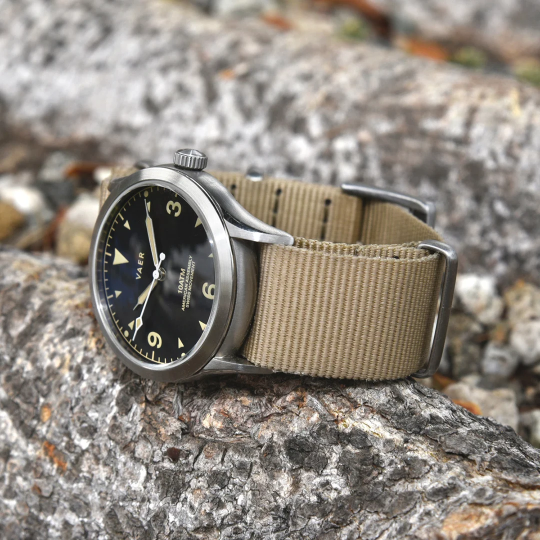 Field-Mag-x-VAER-C3-Trad-Black-Watch-3B