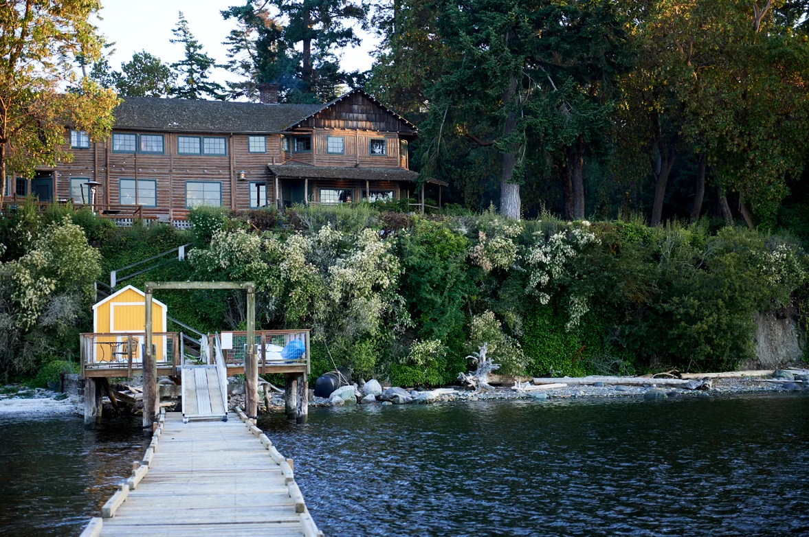 captain-whidbey-inn-dock