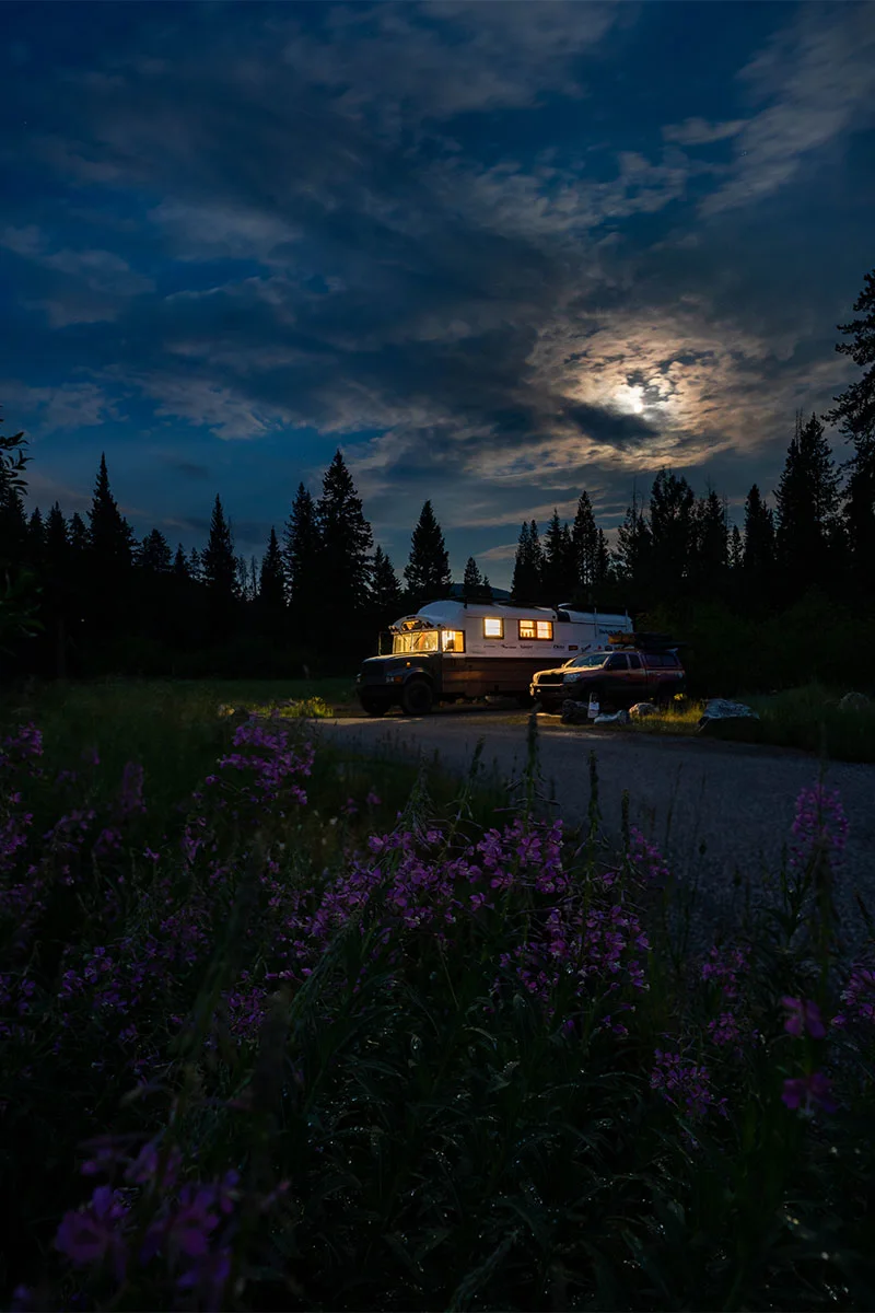 Steve-Yocom-Living-In-A-Bus-5