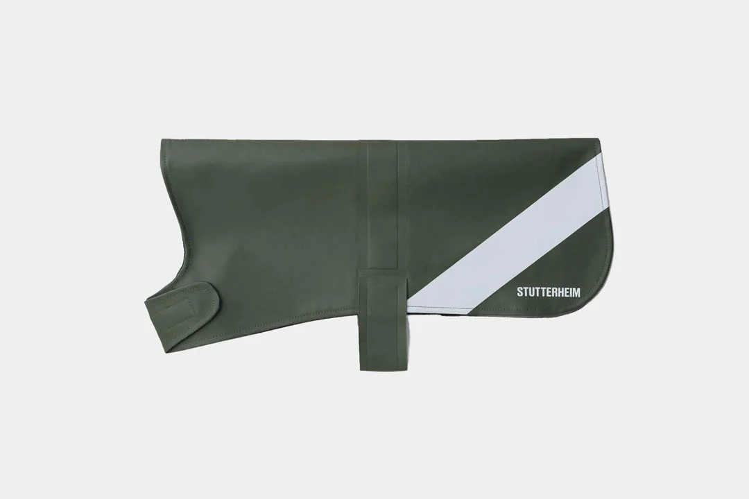 stutterheim-dog-raincoat-green
