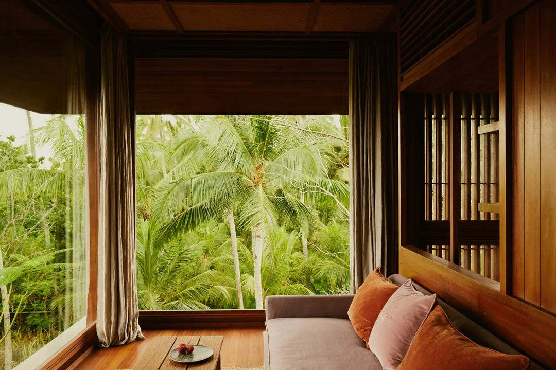 lost-lindenberg-pekutata-bali-indonesia-surf-living-room