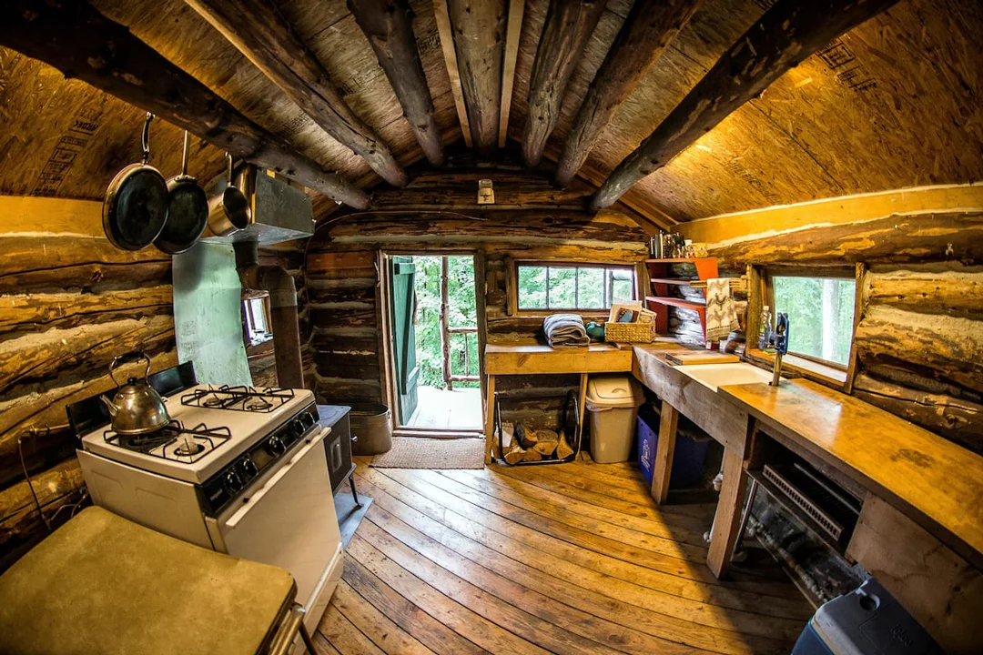 Northern-Vermont-Cabins-West-Bolton-Off-Grid-3