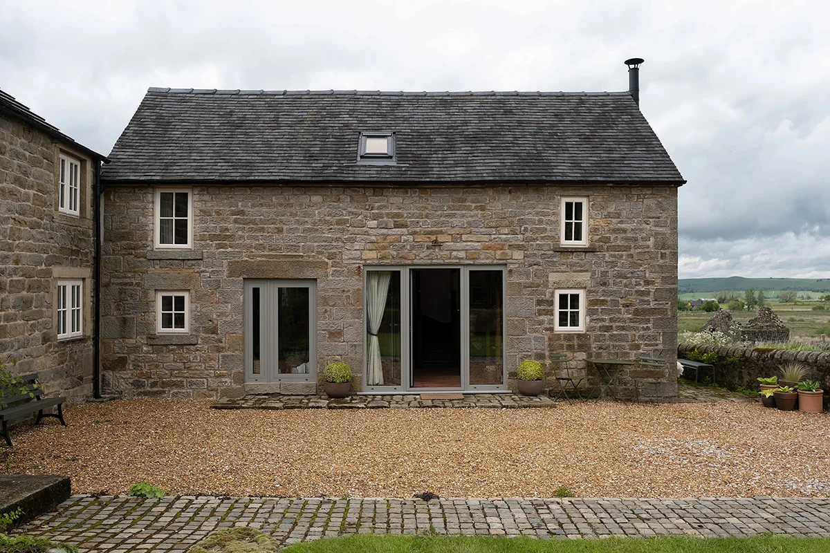 best-peak-district-cabins-the-farmers-husband