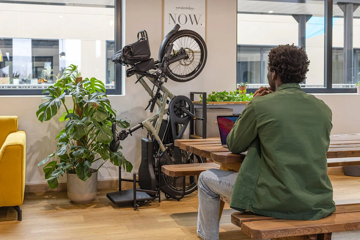 tern-hsd-s11-ebike-review-office-storage-lifestyle