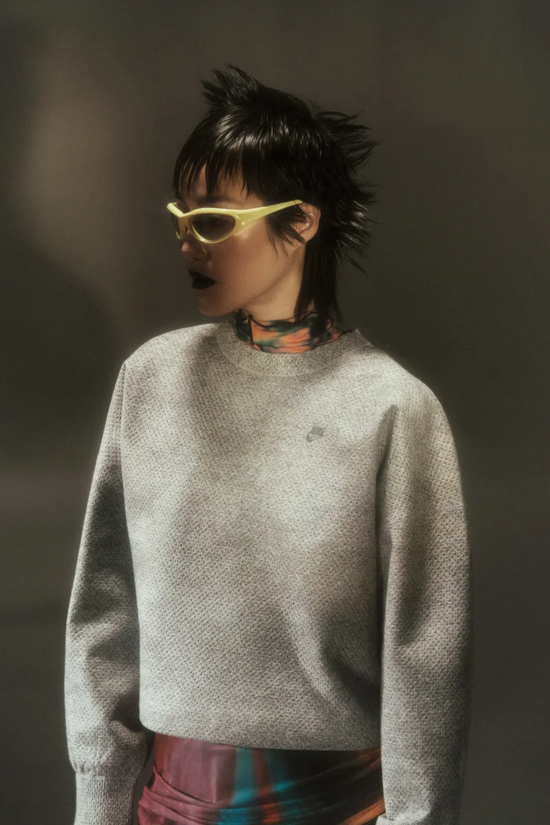 nike-forward-crew-model