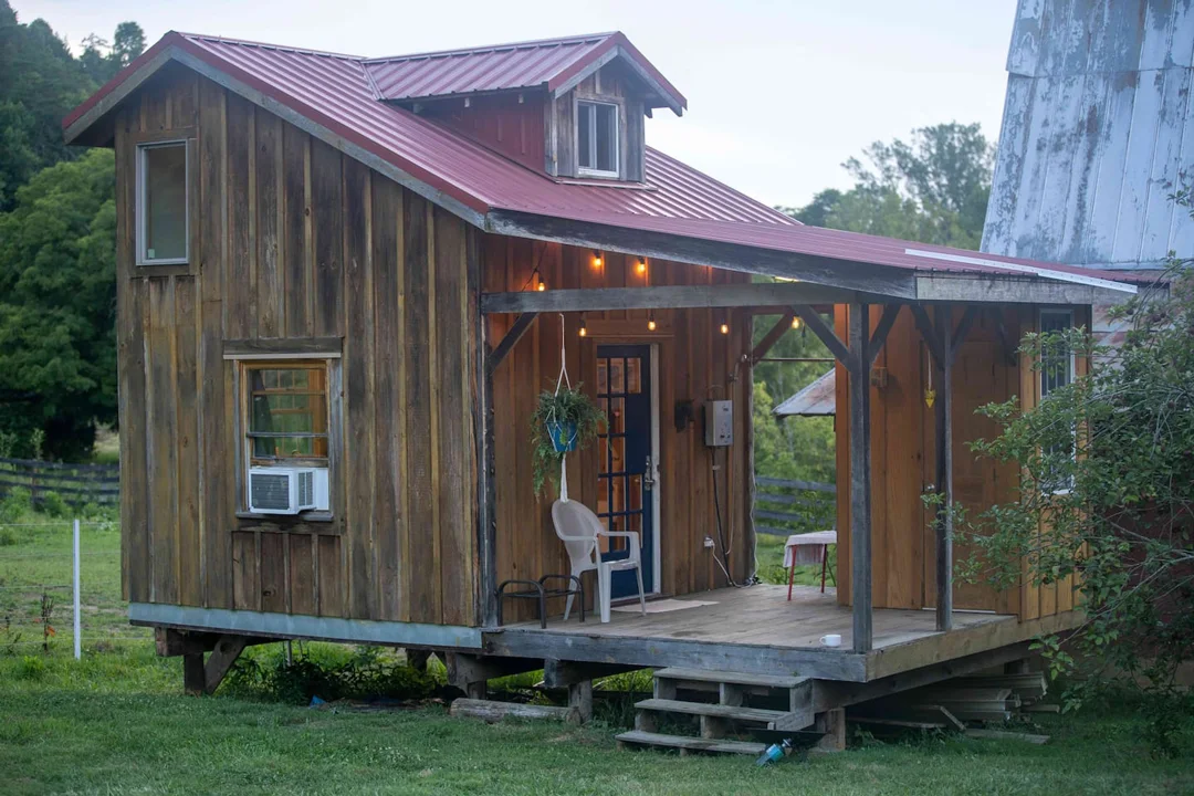 Tennessee-Pigeon-Forge-Glamping-Tiny-House-1