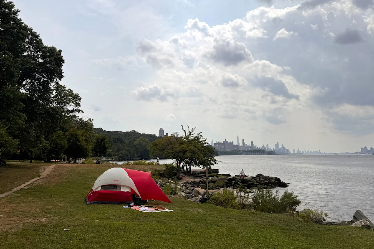 Manhattan-Greenway-Trail-Field-Mag